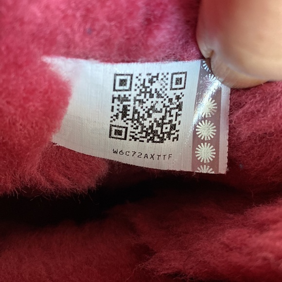 UGG but #3 - Picture 10 of 11